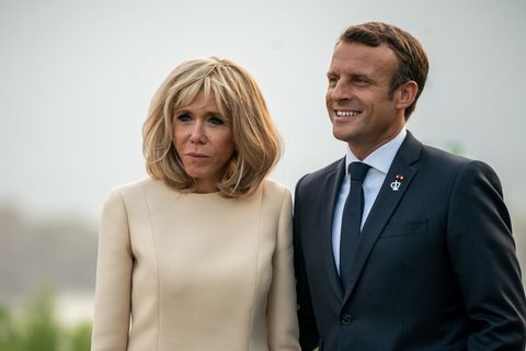 Emmanuel și Brigitte Macron vor să demonstreze în instanță că Prima Doamnă este femeie. Cine este influencerita care bagă “mâna ca foc” că soția președintelui Franței s-a născut bărbat